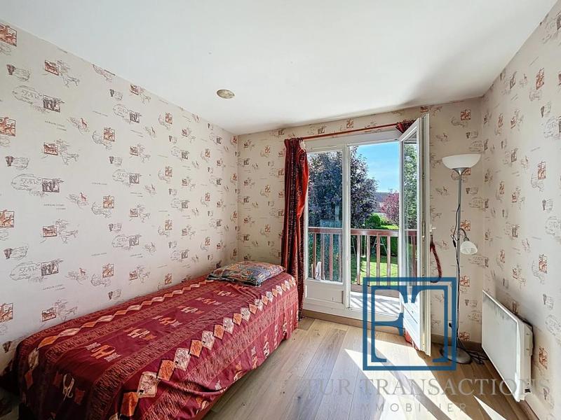 Maison jumelée - 104 m² - 7 pièces