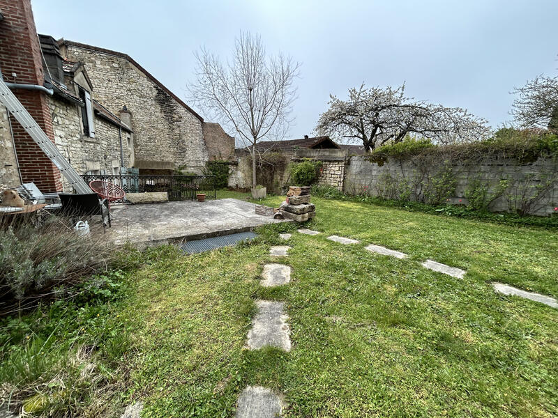 Maison - 176 m² - 8 pièces
