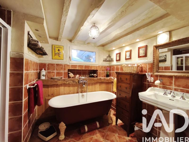 Maison - 271 m² - 7 pièces