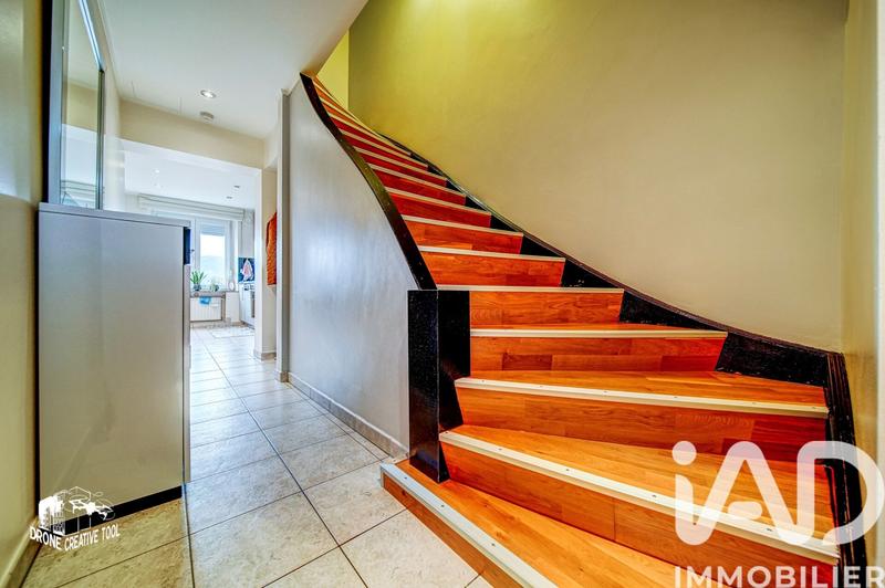 Maison - 110 m² - 6 pièces