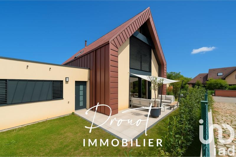 Maison - 226 m² - 8 pièces