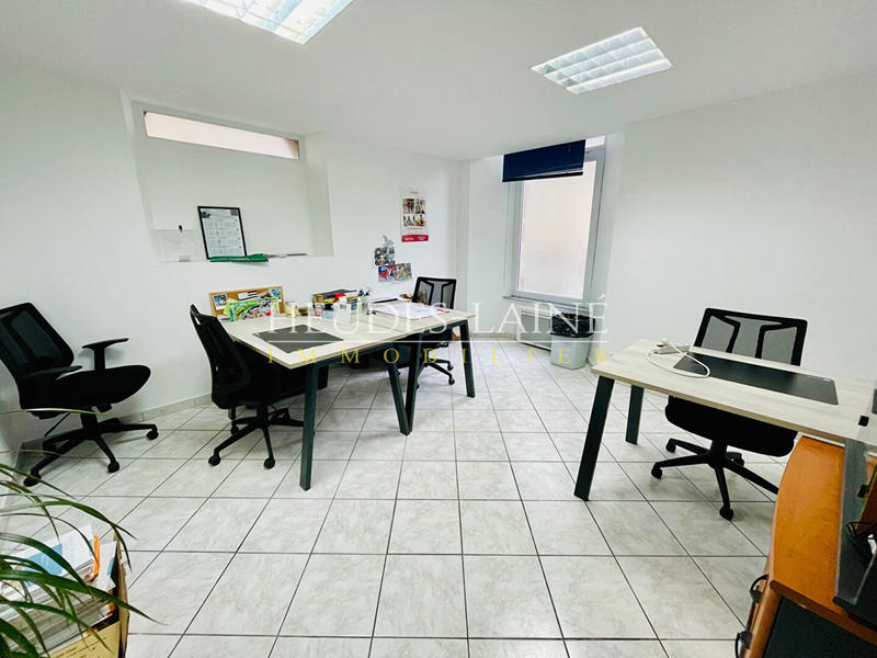 Local d'activités - 97 m²