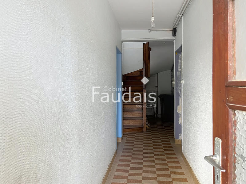 Immeuble - 115 m² - 6 pièces