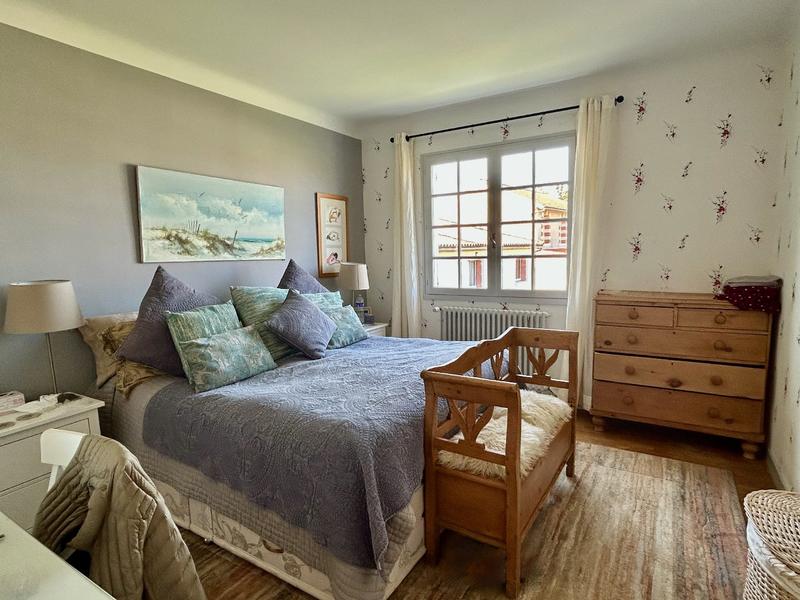 Maison - 280 m² - 15 pièces