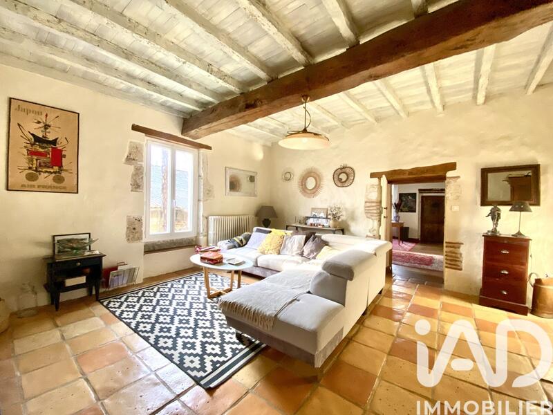 Maison - 271 m² - 6 pièces