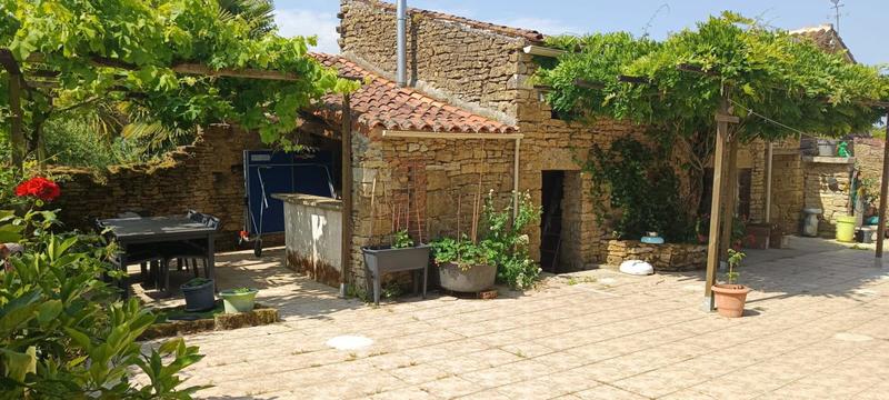 Maison - 320 m² - 11 pièces