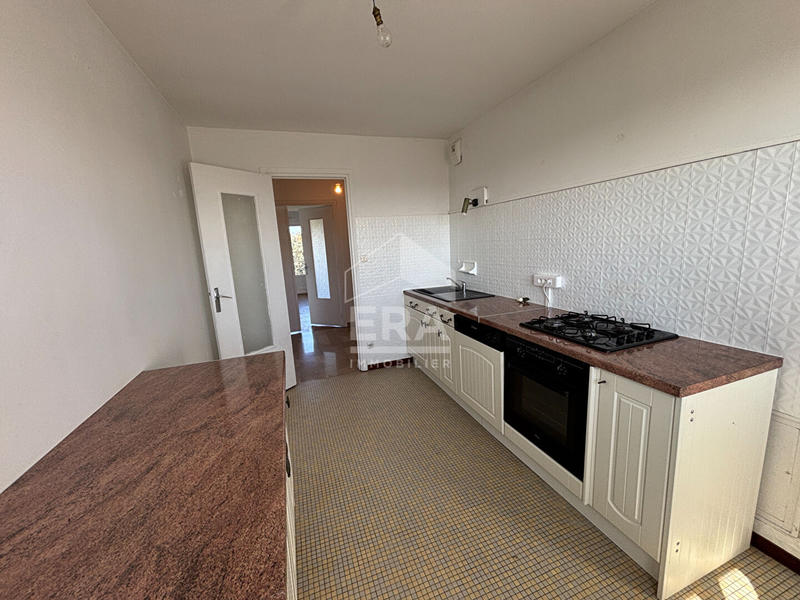 Appartement - 93 m² - 4 pièces