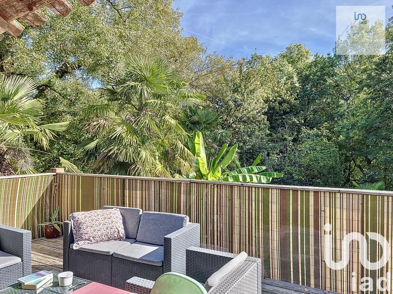 Maison - 220 m² - 10 pièces