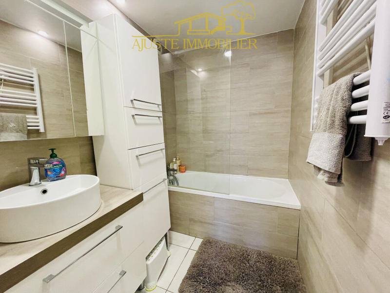 Appartement - 84 m² - 4 pièces