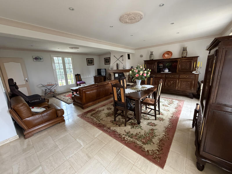 Maison - 137 m² - 5 pièces