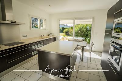 Maison - 176 m² - 5 pièces