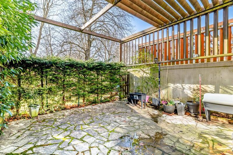 Appartement - 104 m² - 6 pièces