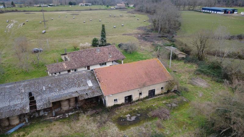 Maison - 180 m² - 7 pièces