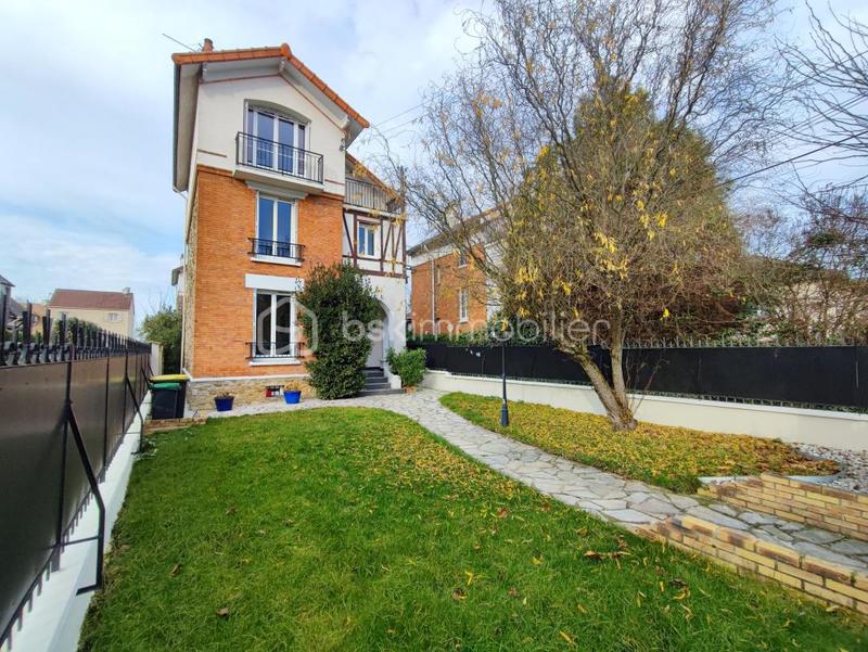 Maison - 156 m² - 6 pièces