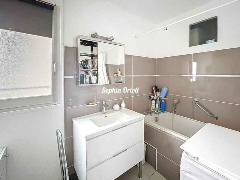 Appartement - 84 m² - 4 pièces