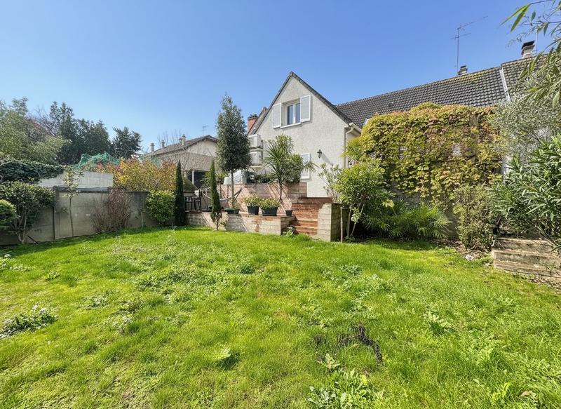 Villa - 200 m² - 6 pièces