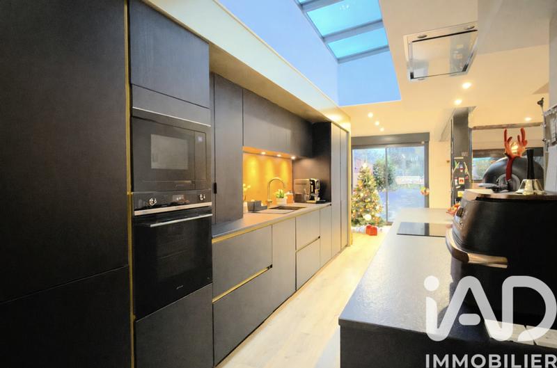 Maison de ville - 320 m² - 10 pièces