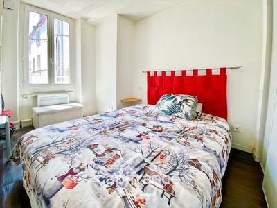 Immeuble - 72 m² - 3 pièces