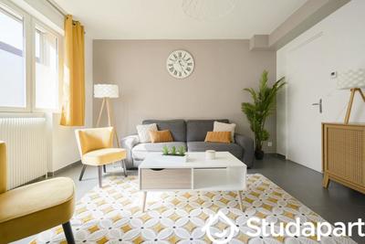 Chambre - 14 m² - 1 pièce