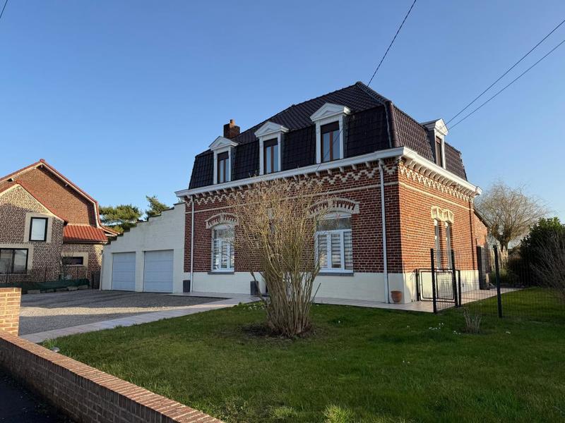 Maison - 174 m² - 5 pièces