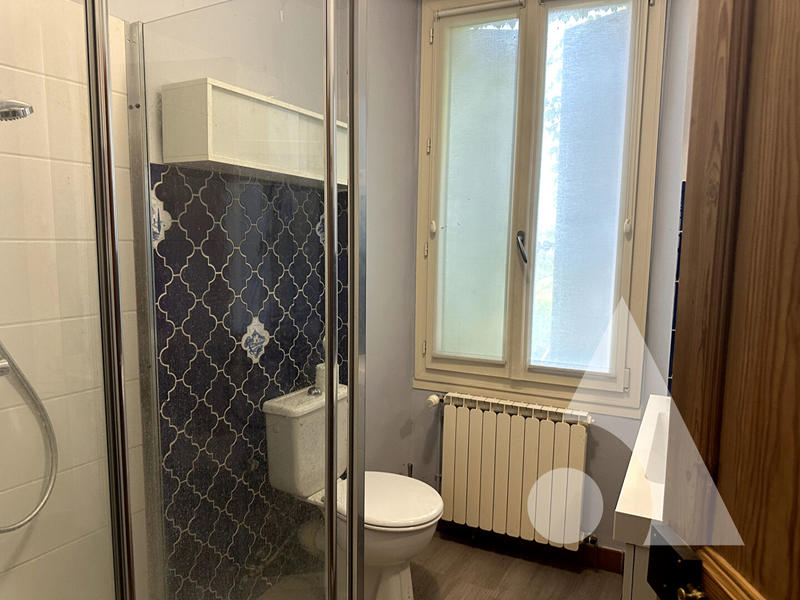 Maison - 714 m² - 7 pièces