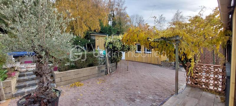 Maison traditionnelle - 209 m² - 6 pièces