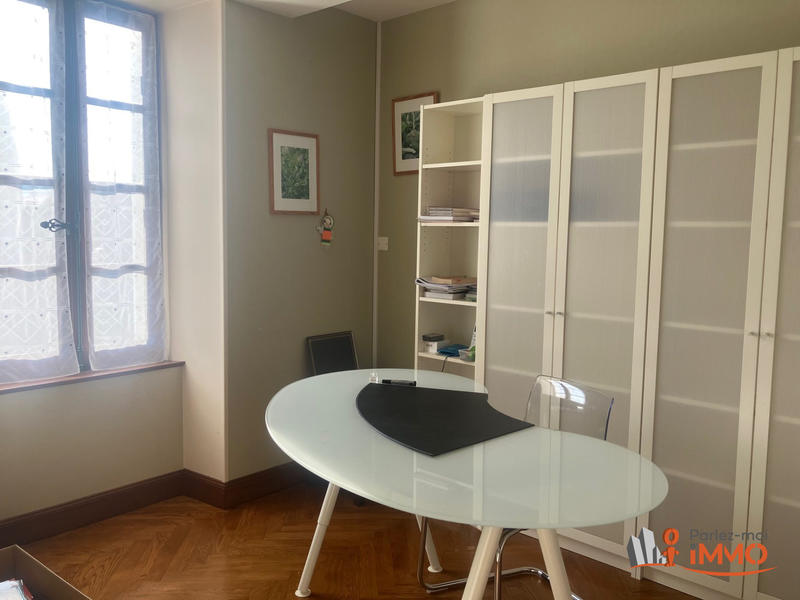 Maison - 187 m² - 8 pièces