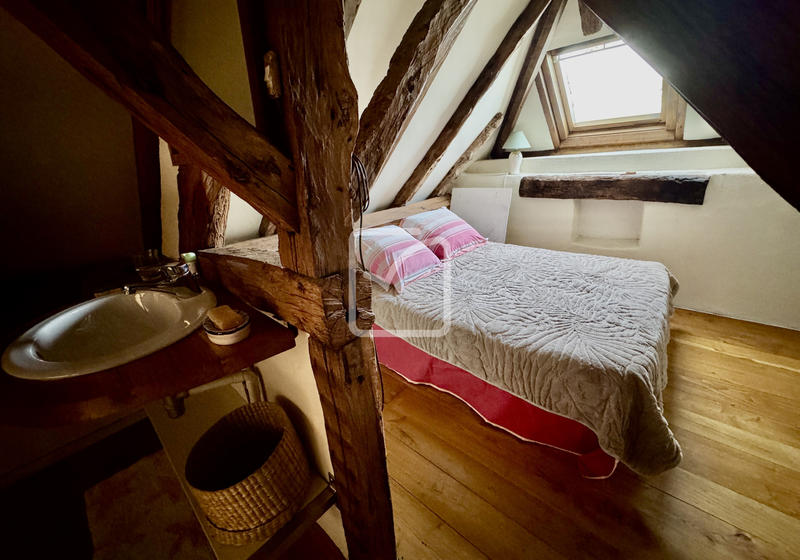 Maison - 290 m² - 11 pièces