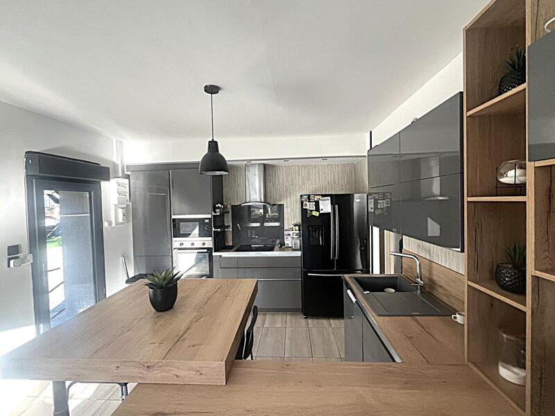 Maison - 138 m² - 6 pièces