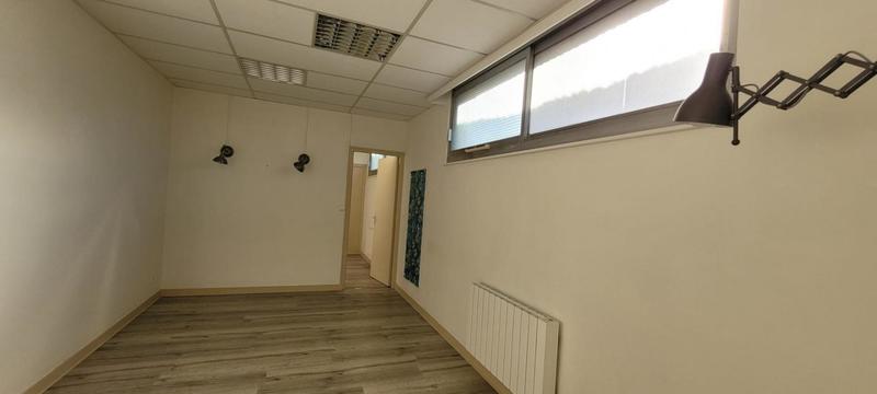 Local commercial - 61 m² - 3 pièces