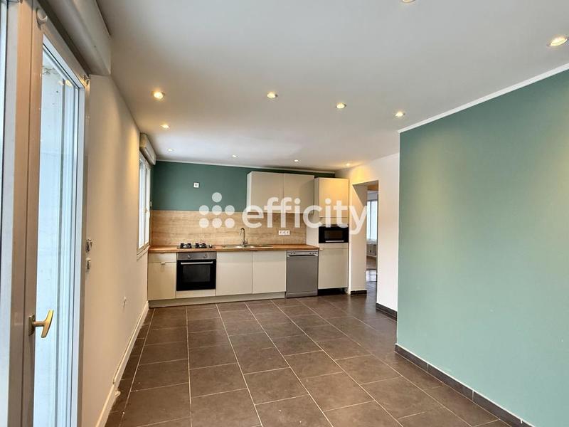 Maison - 181 m² - 6 pièces