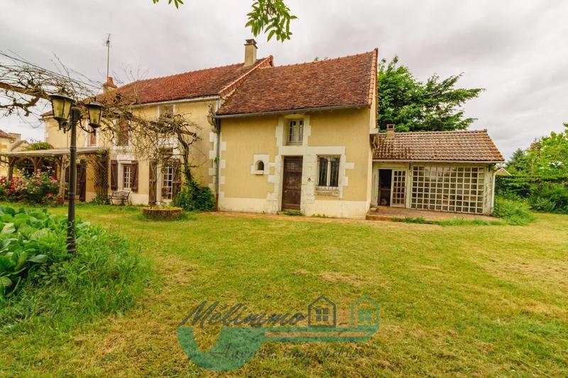Maison - 373 m² - 11 pièces
