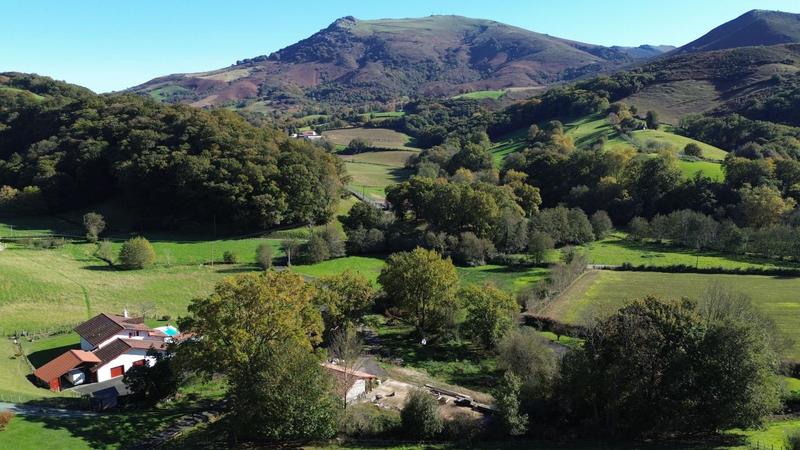 Terrain constructible - 3 000 m²