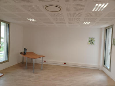 Bureau - 97 m² - 5 pièces