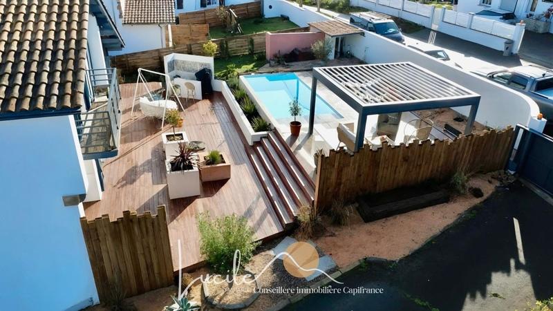 Maison - 162 m² - 9 pièces