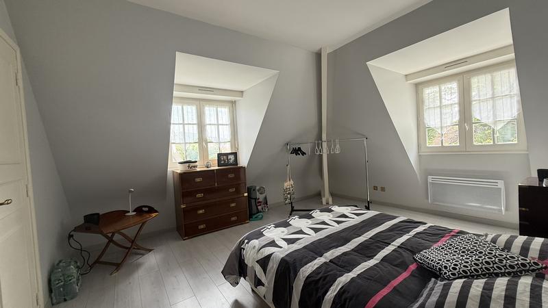 Maison - 224 m² - 7 pièces