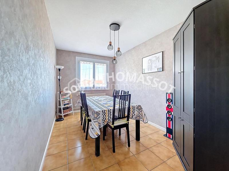 Appartement - 83 m² - 5 pièces
