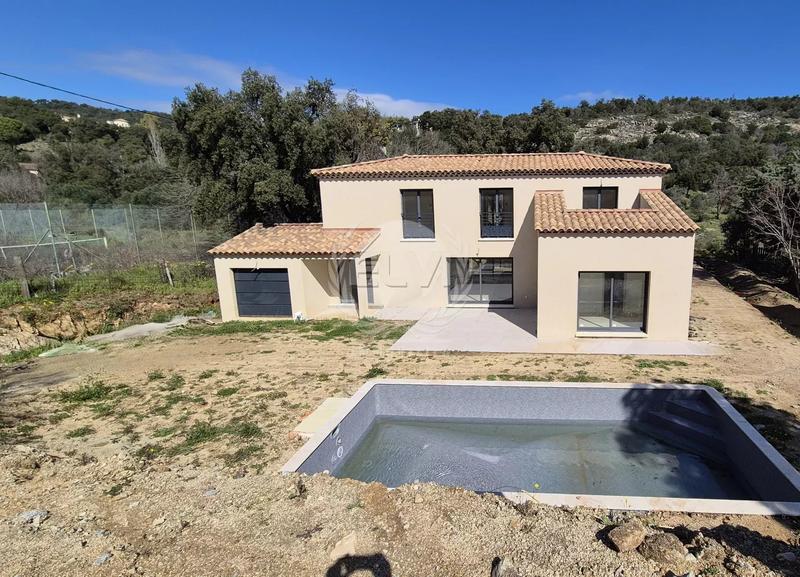 Maison - 159 m² - 5 pièces