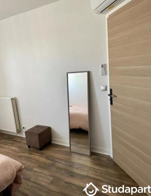 Chambre - 15 m² - 1 pièce