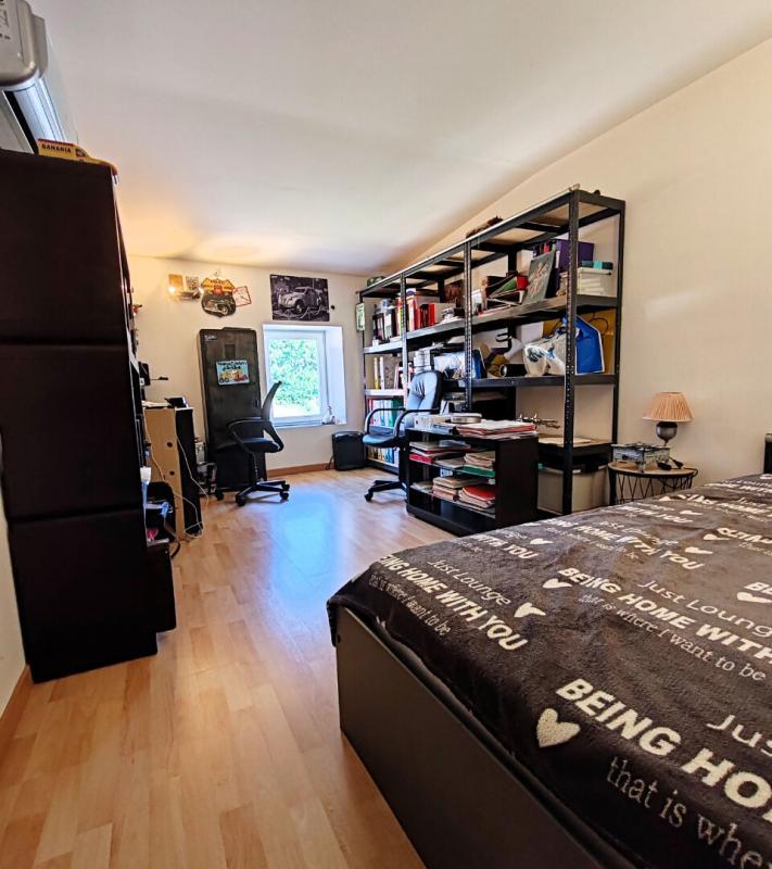 Maison - 275 m² - 10 pièces