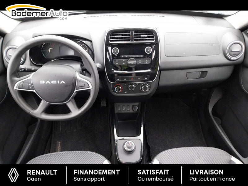 Dacia Spring Essential -23b