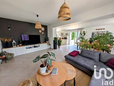 Maison - 161 m² - 7 pièces