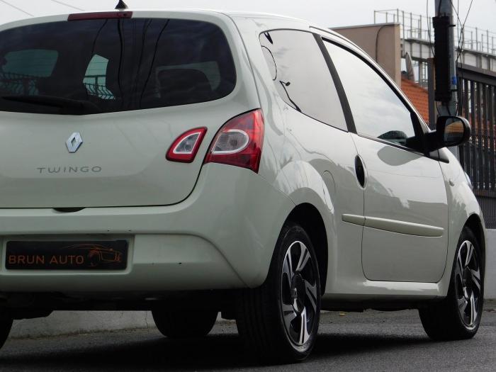 Renault Twingo II 1.2 Lev 16v 75ch Intens Eco²