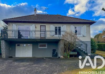 Maison - 94 m² - 6 pièces