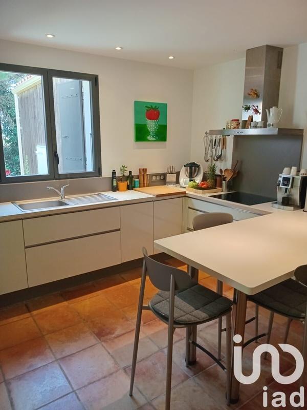 Maison - 215 m² - 10 pièces