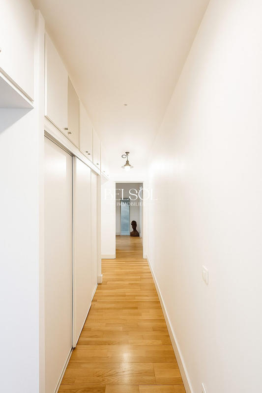 Appartement - 97 m² - 3 pièces