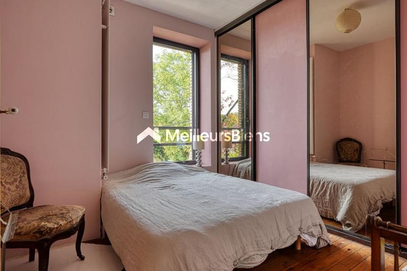 Maison - 184 m² - 8 pièces