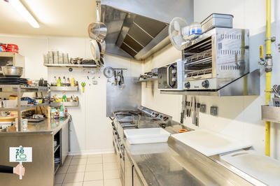 Fonds de commerce - Magasins - 127 m²