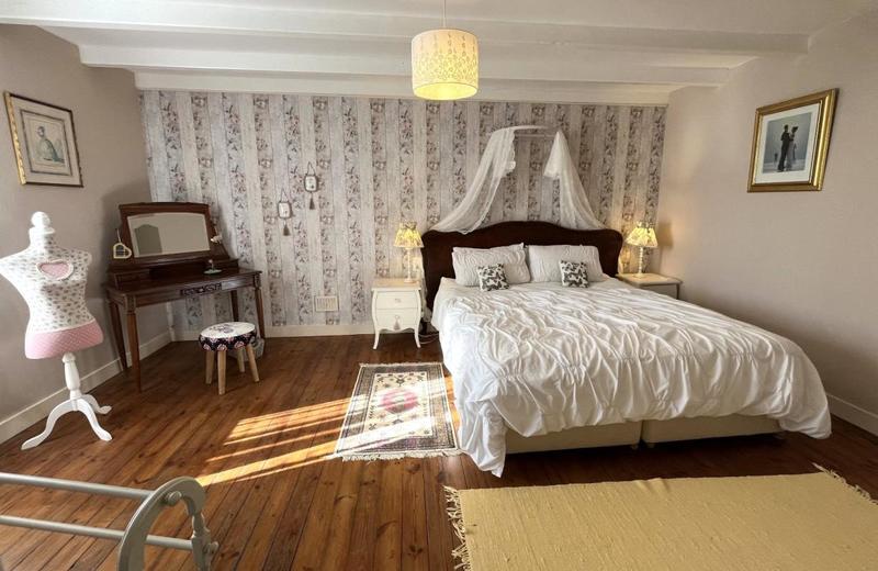 Maison - 218 m² - 11 pièces