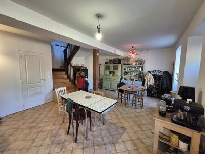 Maison - 93 m² - 5 pièces